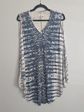 Johnny Was Navy and White Sleeveless V-Neck Tunic with Abstract Stripes